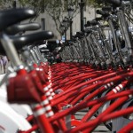 Rote Fahrräder